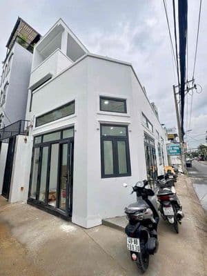 Nhà mới xây NC cấp 4 trống suốt nup hẻm 1/ Nguyễn Văn Khối P9