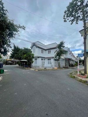 Nhà trệt lầu nguyên căn 4,5x15m 02phòng KDC Hoàng Quân Cái Răng