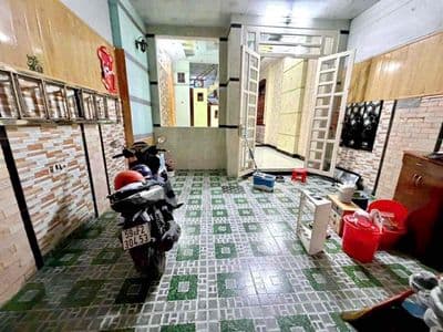 cho thuê nhà bà điểm - Diện tích: 5x16m - Kết cấu: trệt 1 lầu