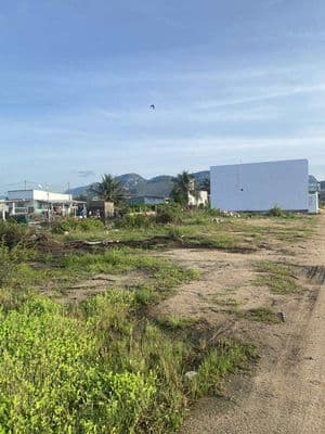 Bán đất thổ cư hẻm ô tô thông Khánh Nhơn Vĩnh Hải 82m2 giá 700 triệu