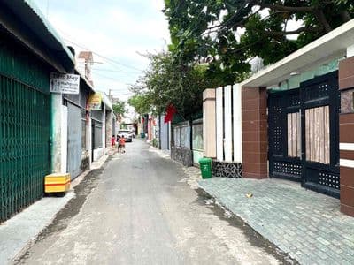 Cho thuê nhà c4. ngay chợ phú thọ. trảng dài