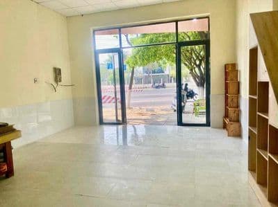 Cho thuê nhà mặt tiền Lê Đại Hành 100m2 giá 10triệu