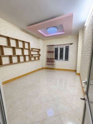 Cho thue nhà hẻm Đất Thánh, f6. 4 tầng, 4pn, 3 máy lạnh