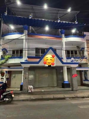 Nhà cho thuê 300m vuông sử dụng 900 giá 90 triệu