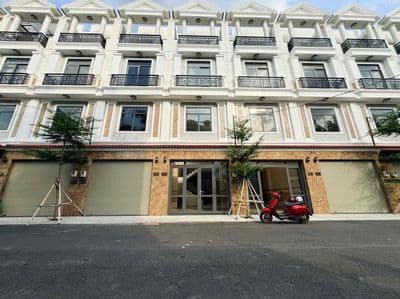 BÁN NHÀ MỚI 100% Giáp Vạn Phúc City, Quốc Lộ 13, Hiệp Bình Phước