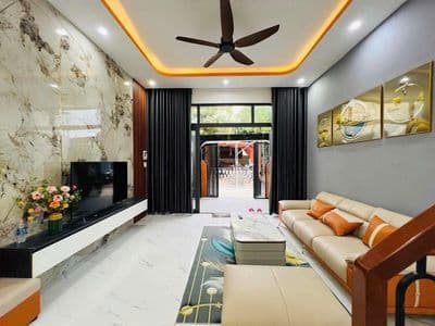 cho thuê nhà 2 tầng, full nội thất kiệt Tô Hiệu