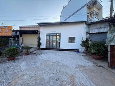 chính chủ cần bán mặt tiền tỉnh lộ 15 đối diện thế giới di động