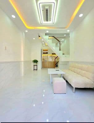 1,330 Tỷ TL Nhà 1 lầu 2 PN 2 Wc 3,4 x 7 hẻm 2279/ Huỳnh Tấn Phát