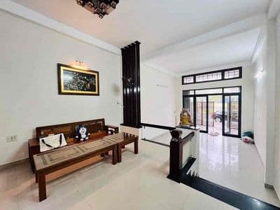 Cho thuê nhà 3 tầng 2 phòng ngủ đường an dương vương