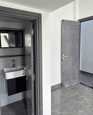 Nhà mới xây full nt. cho thuê căn hộ dịch vụ.