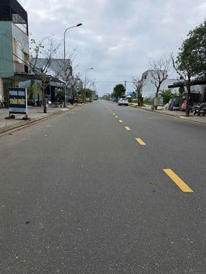 Nhà 3 tầng đẹp 4pn mặt tiền trương quang được