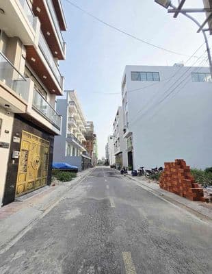 Bán gấp, 4 tầng tây lân, dt 63m2 (4.4x15), 6 pn, hẻm 6m, ko qh