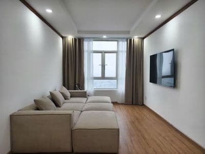 Bán căn hộ HAGL - 2PN - tầng trung - view hồ - giá tốt