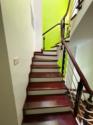 nhà ngõ 118 nguyễn khánh toàn 65m x5T ô ô tỗ cửa