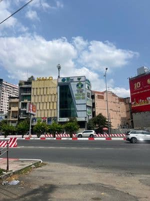 Cần cho thuê toà nhà 11c nguyễn hữu cảnh, p.19, q. bình thạnh