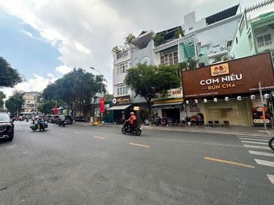 Cần cho thuê nhà 62 hồ hảo hớn, p. cô giang, q1