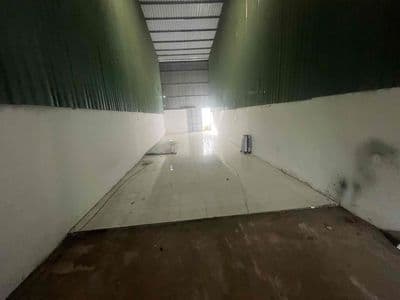 Kho 125m trống suốt đường lê văn quới