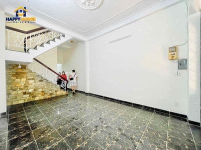 Cho thuê nguyên căn nhà hẻm xe hơi gần nhà ga t3 tân bình