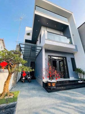 Chủ ngộp cần bán nhanh nhà lầu giá nào cũng bán ngay trung tâm phường