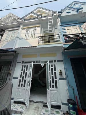 nhà 1 trệt 1 lầu gần chợ đại hải đường phan văn hớn / giá hơn 1 tỷ
