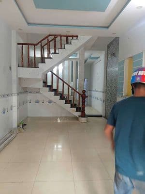 Nhà Thuê 4*18 lầu 5pn. đang sơn mới Đường Lê Thị Ngay vĩnh lộc A