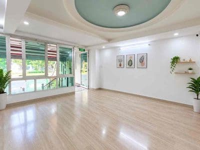 Cho thuê mb riêng biệt ko bán đồ ăn nước uống