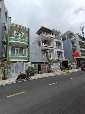 Cho thuê Nhà Nguyên Căn 4x18m. Đường 12m. 13tr5. 719 Huỳnh Tấn Phát.