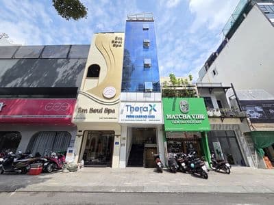 Có thang máy, wc riêng từng tầng, nhà đẹp số 213 trần hưng đạo quận 1