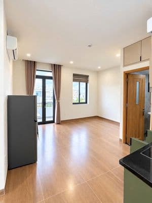 Căn hộ tô hoài - ban công - sofa cao cấp - bàn ghế ăn - full nội thất
