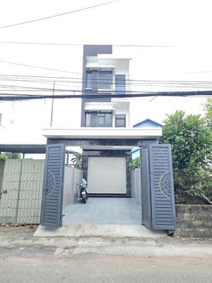 Nhà có Sân Trước Sân Sau, Mặt Tiền Đào Duy Từ gần Hội Trường Đông Hòa