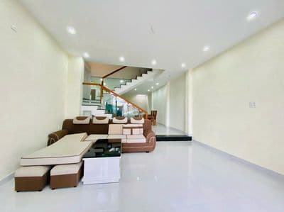 Cho thuê nhà đẹp 3,5 tầng 5pn đường phan huy chú- sơn trà- giá 32tr/th