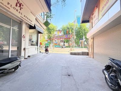 Bán nhà Kim Mã - Ba Đình - Ô tô đỗ cổng - 10m ra mặt phố