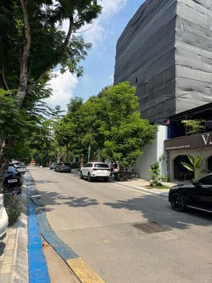 Bán nhà mặt phố view Hồ Tây, 170m2, hơn 80 tỷ