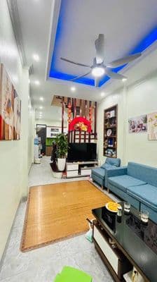 Bán nhà 4 tầng phố Nguyễn Đình Hoàn, 7.3 tỷ