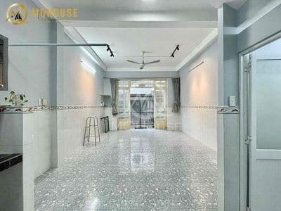 Chính chủ cho thuê nhà nguyên căn 2PN-4PN ngay Lạc Long Quân