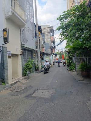 Nhà MT kinh doanh