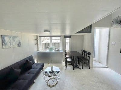Cho thuê căn hộ Duplex An Nhơn 4, gần biển, 8tr
