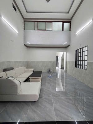 cho thuê nhà. mới sạch sẽ