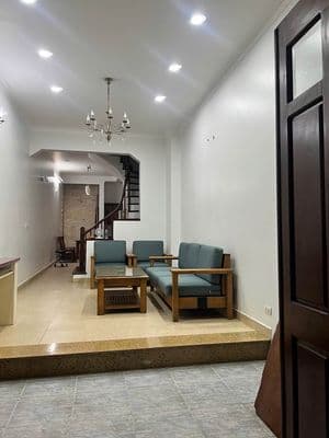 Cho thuê nhà nguyên căn ngõ 62 Nguyễn Chí Thanh, Đống Đa, 16tr