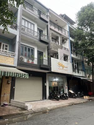 Bán nhà đường số 5 Phạm Hùng. DT 5x15m 1 trệt 2 lầu ST.