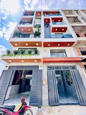 Nhà mới đẹp. gần trường cấp 1..2..3. trệt lửng 3 lầu 4pn 6wc. sân ô to