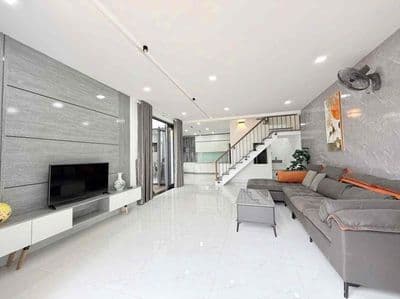 Cho thuê nhà xây mới hẻm 473 y moan