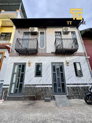 Cho thuê nhà mặt tiền Hoàng Quốc Việt, 40m2, full nội thất