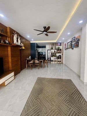 Cực sốc- nhà 4 tầng btct sát lê trọng tấn - hẻm 6m - nhỉnh 4ty