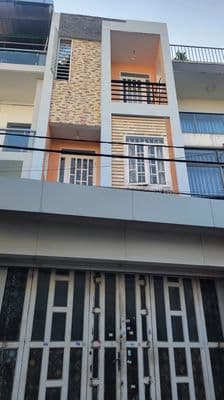 Nhà Trường Chinh, Tân Thới Nhất, DT: 4x11, 3 tầng lầu