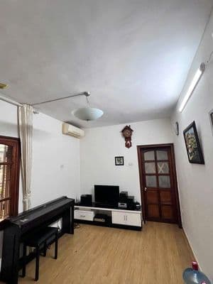Tầng 2- Cho thuê nhà tập thể Thành Công - Nhà mới đẹp như Chung cư