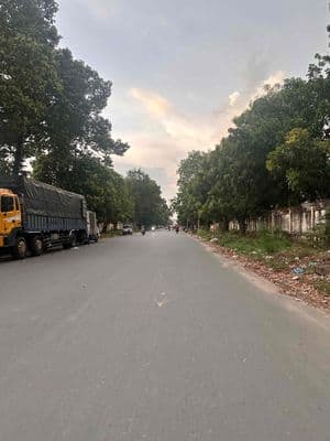 Mặt tiền cổng trường học cấp 1-2 , khu công nghiệp, chợ Hài Mỹ