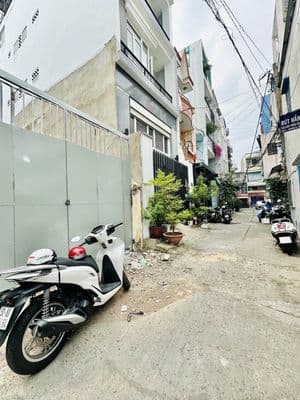 Đất trống gần vòng xoay Lê Đại Hành, Quận 11, 10.5 tỉ