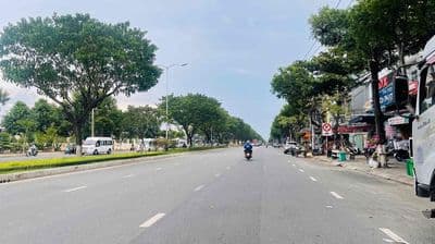 Cho Thuê nhà mặt tiền Lê Văn Hiến - Gần Bùi Tá Hán Diện tích 60 m2 ng