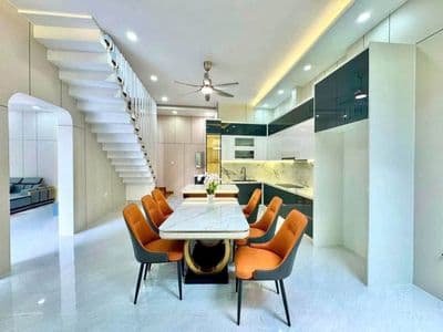 Bán nhà Ngô Văn Sở, Dĩ An, Bình Dương - 140m2, full nội thất